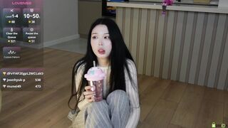 gái xinh yee_rim livestream thủ dâm #1