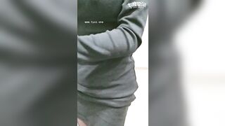 Cô gái vú to dáng đẹp mặc bộ đầu tất đen gợi cảm thủ dâm