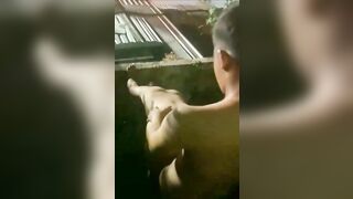 Được thằng bạn nhờ quay clip cảnh chúng nó đụ nhau