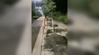 Nửa đêm, E gái xinh Loli mình dây Khoả thân, Khoe vú lồn đái bậy