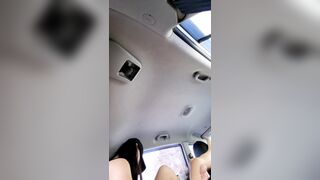đi team building cùng lớp cặp đôi lén lên xe chịch nhau