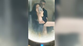 Cặp đôi trẻ bị lộ clip sex