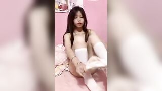 E học sinh bên Trung quốc quay vd bán kiếm tiền thu nhập 4