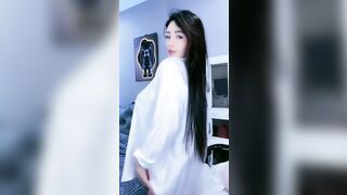 Idol Vy Baby: nhìn em nó nhảy thôi cũng thấy nứng