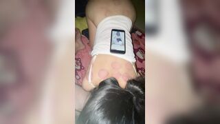 Nhỏ bạn thân đang bệnh