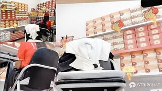 Nhân viên Winmart, Lén bú cu giả sau lưng đồng nghiệp, Chảy nước bọt ra ngoài livesex