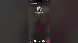Buồn ngủ nhưng anh yêu bắt call tới khi ra mới được ngủ