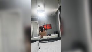 Tạm biệt em về nhà chồng