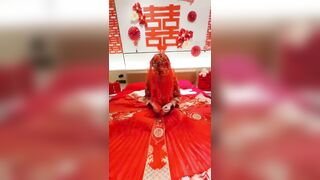 Lén đụ chị dâu trong đêm động phòng hoa trúc của anh trai.