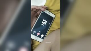 Nghe Điện Thoại Của Bạn Trai Trong Khi bị đụ