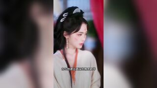 Cổ trang Trung Quốc này lạ lắm