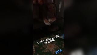 Mua ly trà sữa qua cái được địt