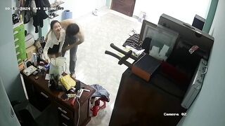 Hack camera cặp đôi trẻ