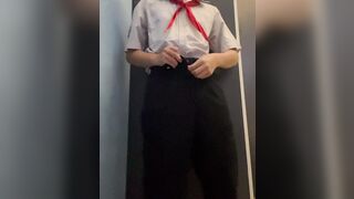 Mới đi học về mà nứng qus