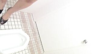 Bị chửi, Quay lén Chị trưởng phòng MBBG Đi đái lồn rậm lông loli mình dây