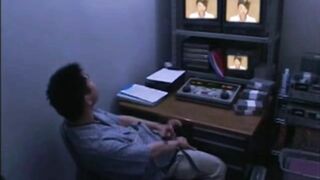 Xem thời sự sục cu, Mấy nhân viên Xuất Tinh lên mặt Nữ MC Trên live
