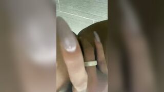 Em Gái tóc vàng quay clip vay tiền mặt như sắp khóc