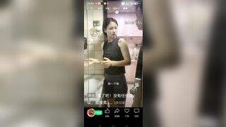 Clip đang hot bên trung em chồng ôm ấp muốn đụ chị dâu nhưng bị từ chối.