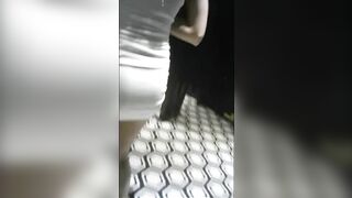 quá ngon quay lén gái xinh đi đái nhìn nứng cặc