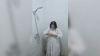 Quay lén tắm 27