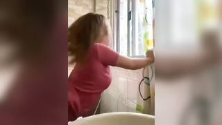 Sáng sớm nứng cặc, Djt luôn Cô Giúp Việc Kính Cận Loli lút cán rên rỉ