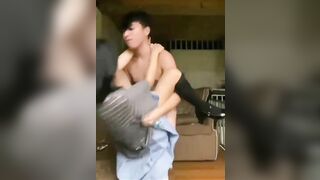 Bao ngày cố gắng cuối cùng cũng bế được em họ lên đụ cho nó sướng con cặc.