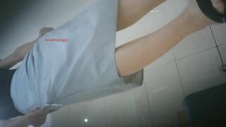 có 1 không 2 quay lén nhà vệ sinh nữ toàn các em non tơ xinh xắn - phần 49