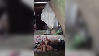 Cháu họ 17 nứng cặc xin đụ dì, cho đụ thật dì bắt phải vừa xem phim sex vừa đụ.