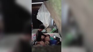 Cháu trai 17 tuổi bị dì họ bắt vừa đụ, vừa xem phim sex vừa đụ.