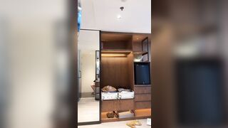 Nữ idol live quên tắt live tream thảng nhiên đi toilet, bị nhiều thánh soi réo tên.