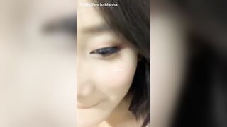 gái xinh yêu xa video call với bạn trai khỏa thân khoe bướm