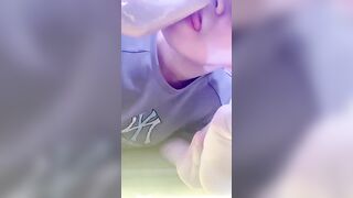 Thanh niên Biến thái Đi Karaoke, Để Nhân Viên hát, Bú Liếm ngón chân live sex