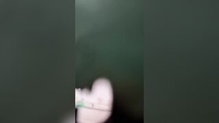 Quay lén nhỏ em họ cấp 3 đi tắm, mà hồi hộp ghê quá các bác ạ