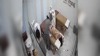 Hack cam quán spa triệt lông lồn mấy chị gái - 3