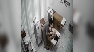 Hack cam quán spa triệt lông lồn mấy chị gái - 3