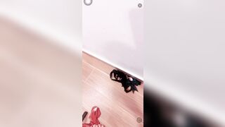 Lam vú to lồn múp thủ dâm móc lồn chảy nước dâm đãng phần 2