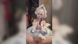 gái xinh thích cosplay bím hồng không lông