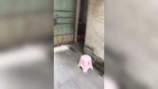 Cô gái có sở thích nude public 4