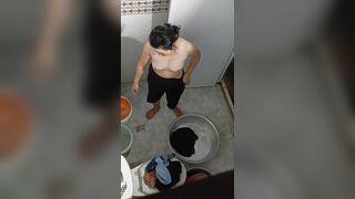 Cận cảnh dì em đầy lông