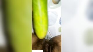 Máy bay trốn vào nhà tắm call sex với trai