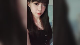 Em nữ sinh xinh đẹp thủ dâm cực ngon