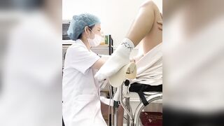 Clip  Đã nói đừng có đụng vô cái hột le rồi sướng lồn quá bắn nước luôn