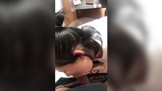 anh chưa kịp cởi quần em đã lao vào đòi được anh đụ