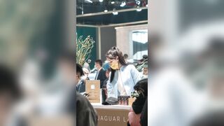 102 quay lén quần lót mấy bé người mẫu chân dài trong sự kiện - phần 5
