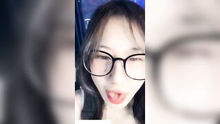 Bé Mèo live thủ dâm