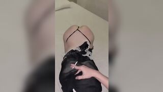 Bạn thân rủ qua nhà xem nó cosolay