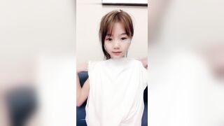 Bé học sinh k10 mới lớn tập móc show hàng ở nhà vú mới nhú lồn chưa mọc đủ lông 3