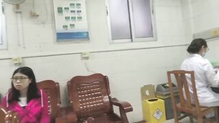 Vào bệnh viện quay lén mông đít các chị gái xinh khi được y tá tiêm thuốc.