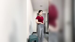 Nữ y tá tiêm thuốc vào mông đít bệnh nhân quay video 1 cách công khai.