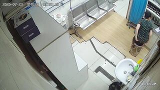 Bệnh viện đặt cam quay lén các bệnh nhân nữ tụt quần lộ mông tiêm thuốc.